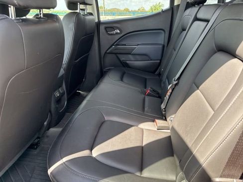 Used 2022 Chevrolet Colorado Z71 w/ Z71 Midnight Edition image 14