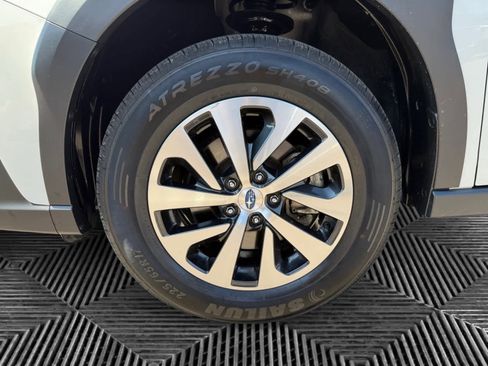 Used 2023 Subaru Outback Premium image 9