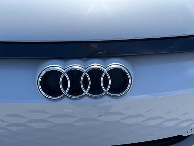 Used 2023 Audi e-tron GT Premium Plus AWD/4WD image 9
