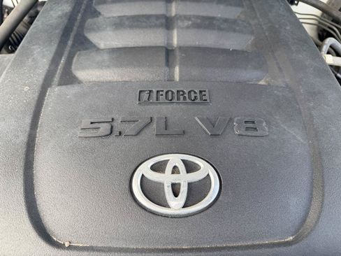 Used 2011 Toyota Tundra Limited w/ Memory Pkg AWD/4WD image 17