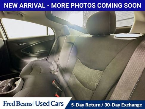 Used 2017 Chevrolet Volt LT FWD image 24