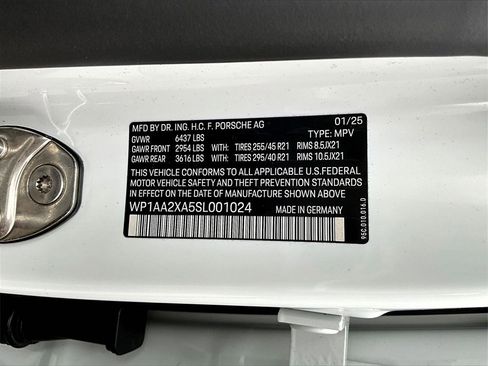 Used 2025 Porsche Macan 4 Electric image 35