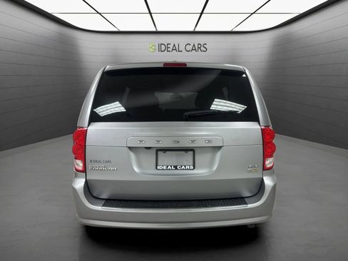 Used 2019 Dodge Grand Caravan GT FWD image 6