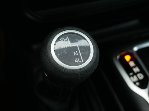 Certified 2023 Jeep Gladiator Sport image 24