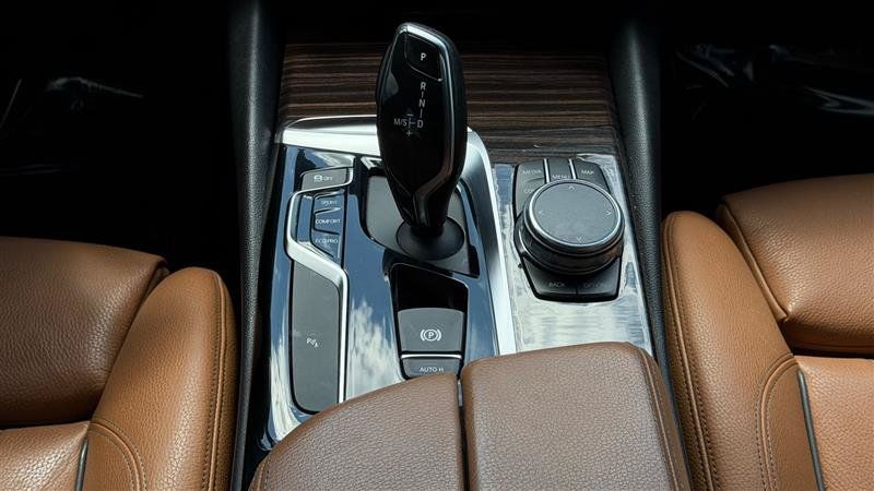 Used 2018 BMW 530i xDrive AWD/4WD image 29