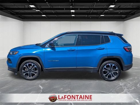 Certified 2022 Jeep Compass Limited image 9