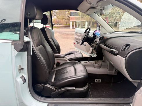 Used 2004 Volkswagen Beetle GLS FWD image 28