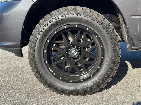 Used 2016 RAM 1500 Express image 9