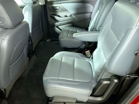 Used 2020 Chevrolet Traverse Premier image 23