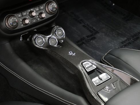 Used 2011 Ferrari California RWD image 33
