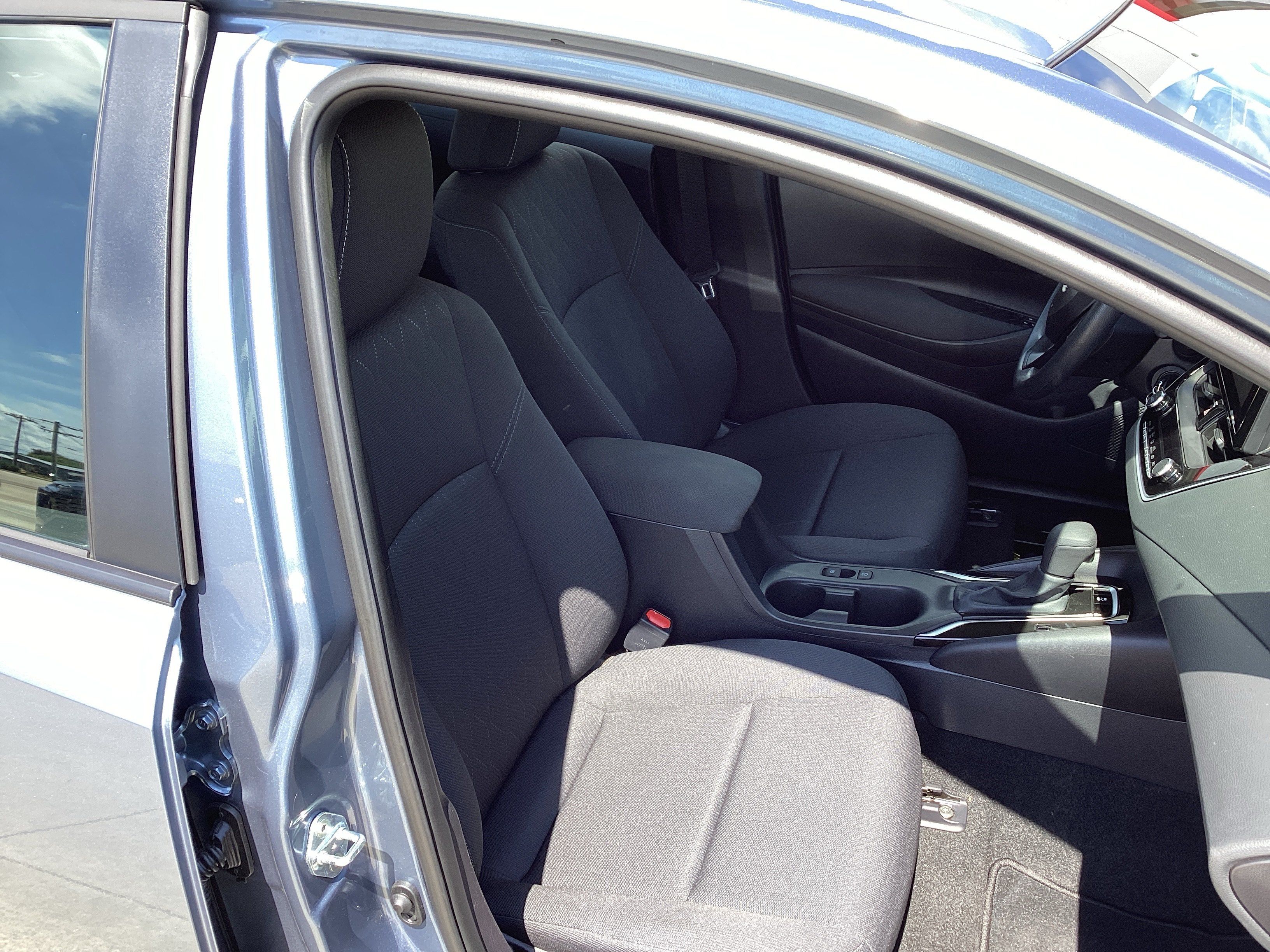 Used 2026 Toyota Corolla LE FWD image 10