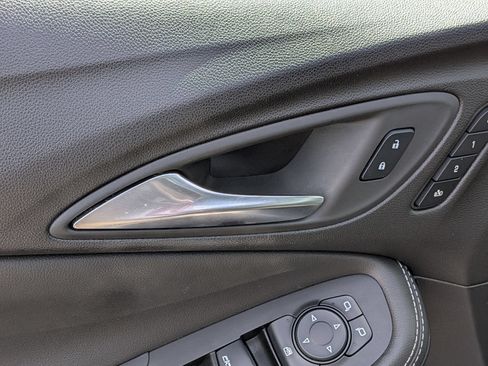 Used 2024 Buick Encore GX Avenir w/ Avenir Technology Package FWD image 12