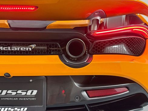 Used 2022 McLaren 720S Spider RWD image 54