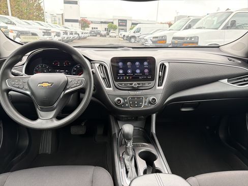 Used 2024 Chevrolet Malibu LT FWD image 28