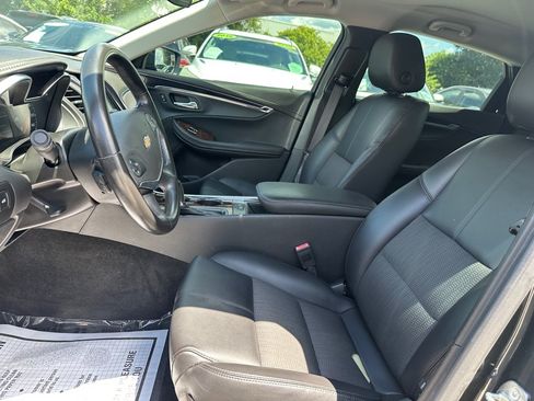 Used 2015 Chevrolet Impala LT FWD image 10