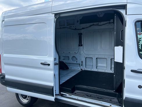 Used 2019 Ford Transit 250 148 High Roof image 23