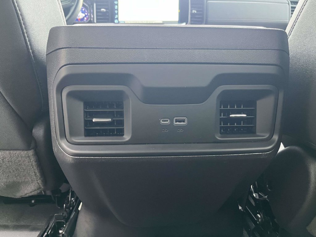 Used 2024 Chevrolet Silverado 1500 LT Trail Boss w/ Convenience Package II AWD/4WD image 15