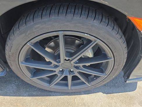 Used 2018 Honda Civic Sport Touring image 4