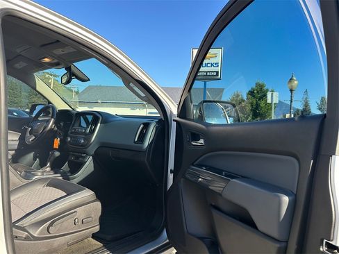 Used 2016 Chevrolet Colorado Z71 image 12