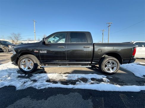 Used 2018 RAM 1500 Express w/ Express Value Package image 2