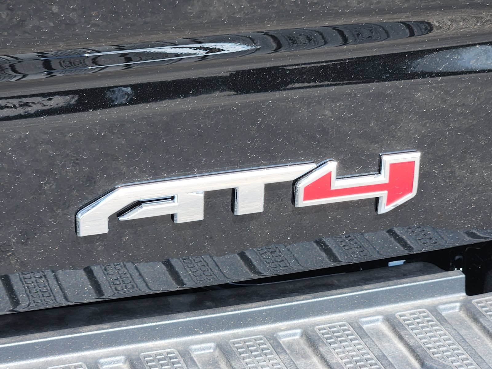 New 2026 GMC Sierra 1500 AT4 w/ AT4 Premium Package AWD/4WD image 13