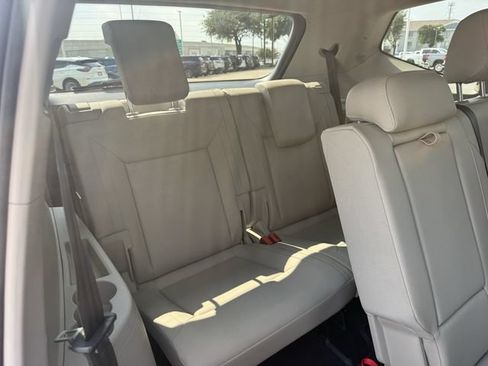 Used 2019 Volkswagen Atlas SE FWD image 30