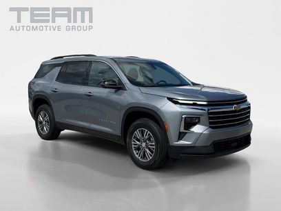 New 2027 Chevrolet Traverse LT w/ Driver Confidence Package