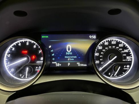 Used 2024 Toyota Camry SE AWD/4WD image 5