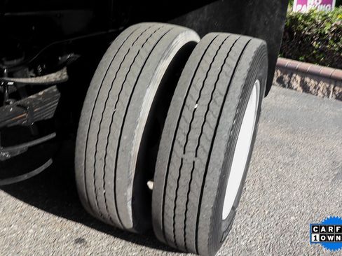 Used 2017 Ford F450 XL w/ Power Equipment Group image 41