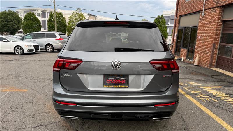 Used 2021 Volkswagen Tiguan SE R-Line AWD/4WD image 10
