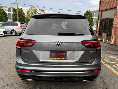 Used 2021 Volkswagen Tiguan SE R-Line AWD/4WD image 10