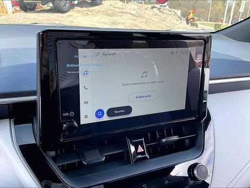 Used 2025 Toyota Corolla SE image 22