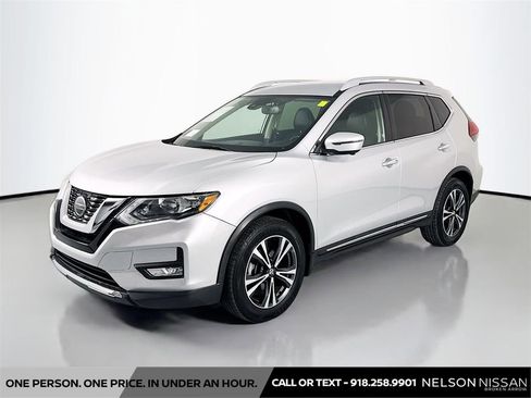 Certified 2018 Nissan Rogue SL FWD image 1