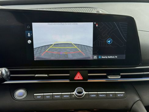 Used 2025 Hyundai Elantra SEL FWD image 23