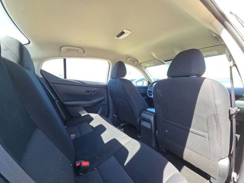 Used 2024 Nissan Sentra SV FWD image 28