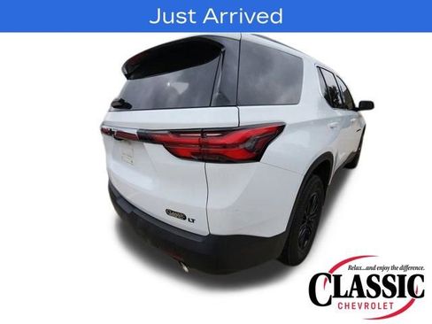 Used 2022 Chevrolet Traverse LT image 7