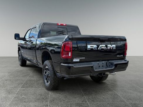 Used 2025 RAM 2500 Laramie AWD/4WD image 4