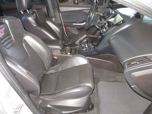 Used 2014 Ford Focus ST image 32