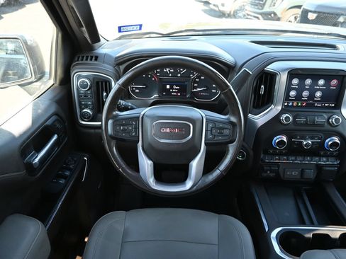 Used 2022 GMC Sierra 1500 SLT AWD/4WD image 9