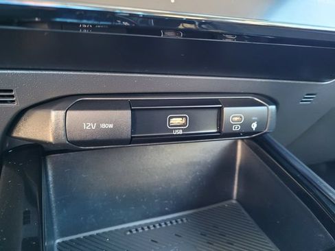 Used 2024 Kia Niro EX FWD image 15