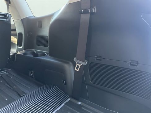 Used 2025 Toyota Highlander Platinum image 59