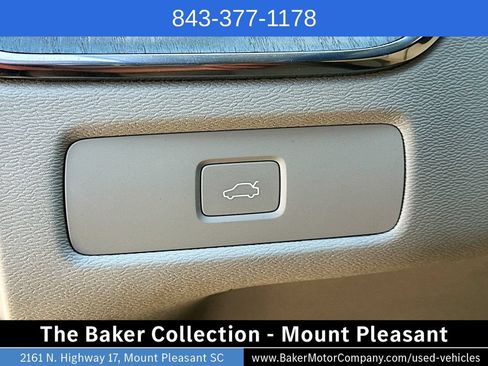 Used 2023 Volvo XC60 B5 Ultimate AWD/4WD image 10