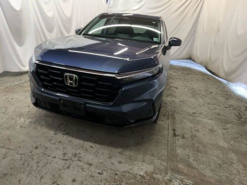 Used 2025 Honda CR-V EX-L image 14