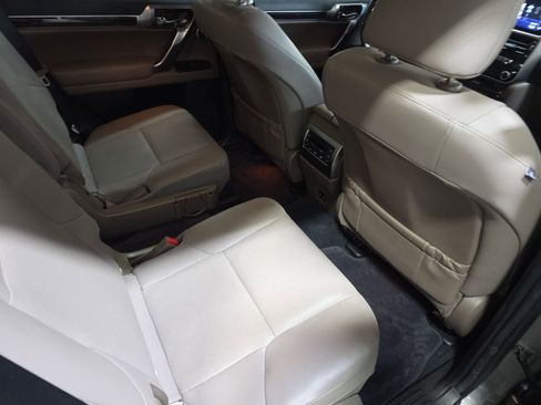 Used 2022 Lexus GX 460 Premium image 11