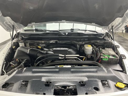 Used 2018 RAM 2500 Big Horn w/ Sport Appearance Group image 29