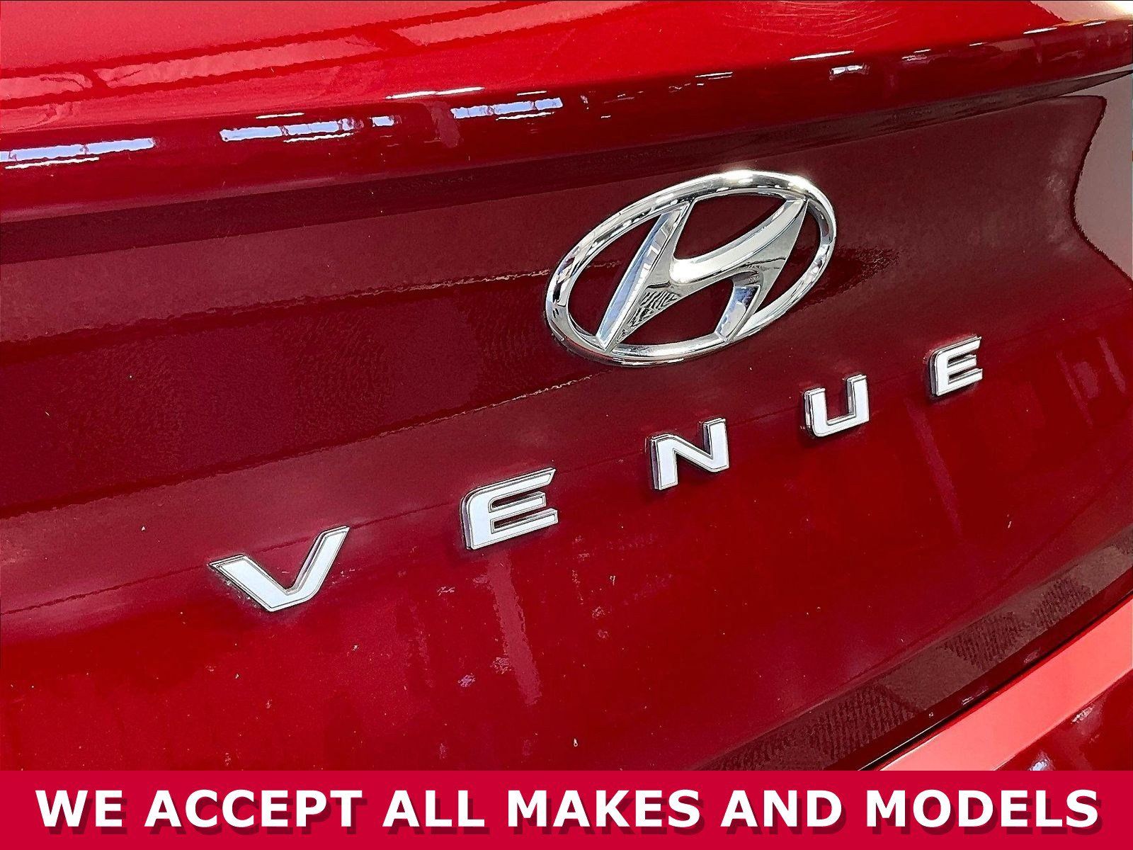 Used 2025 Hyundai Venue SEL FWD image 22