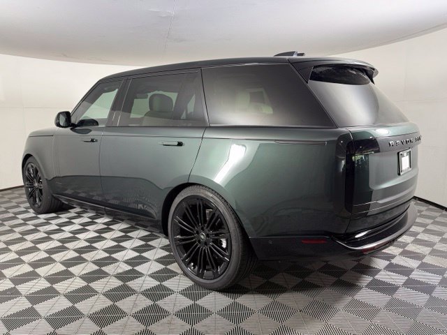 Used 2025 Land Rover Range Rover Long Wheelbase SE AWD/4WD image 4
