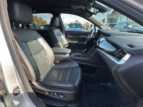 Used 2020 Cadillac XT6 Premium Luxury image 28