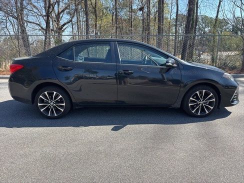Used 2017 Toyota Corolla LE image 11