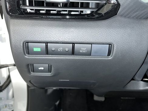 New 2025 Nissan Sentra SV image 23